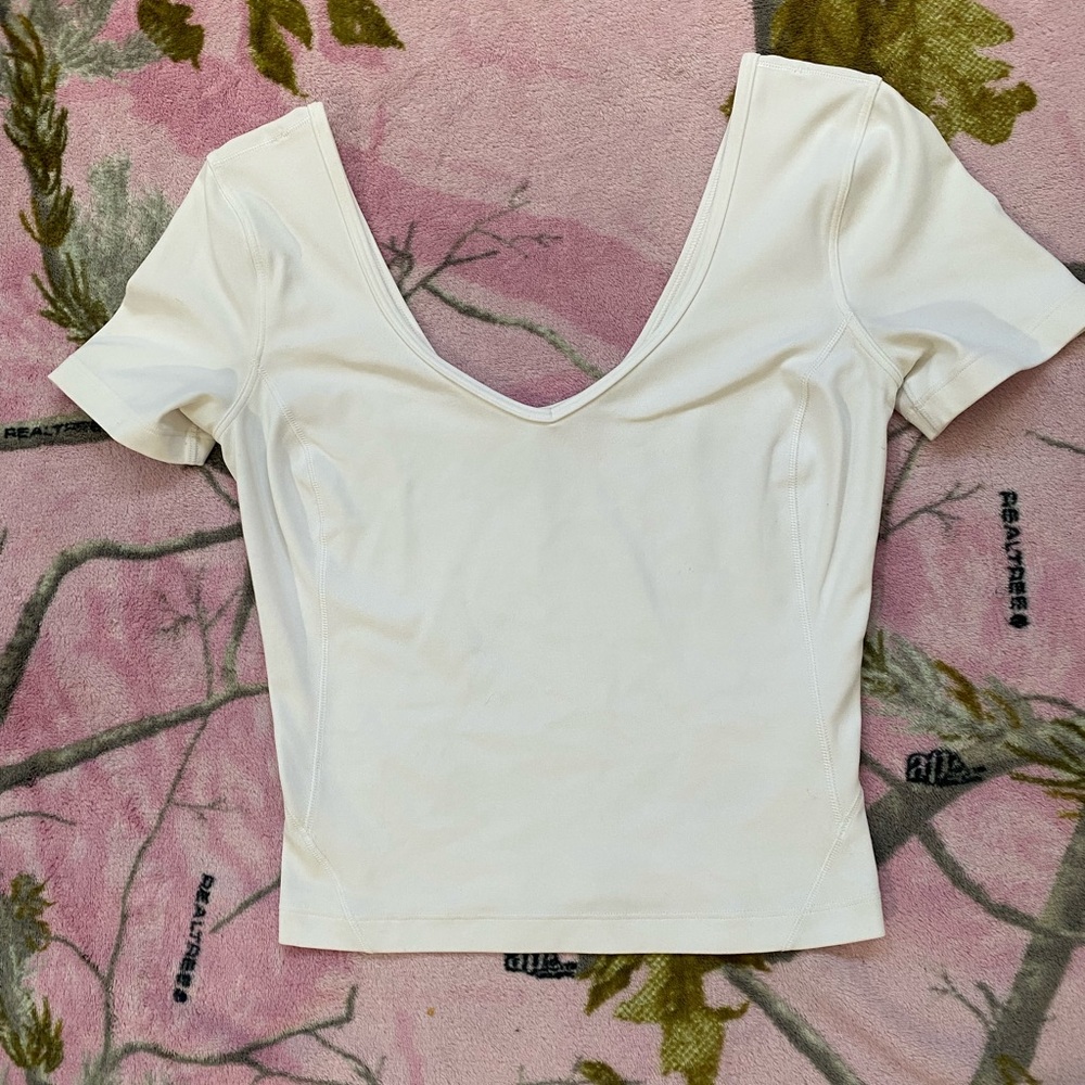 Lululemon cropped white tee
